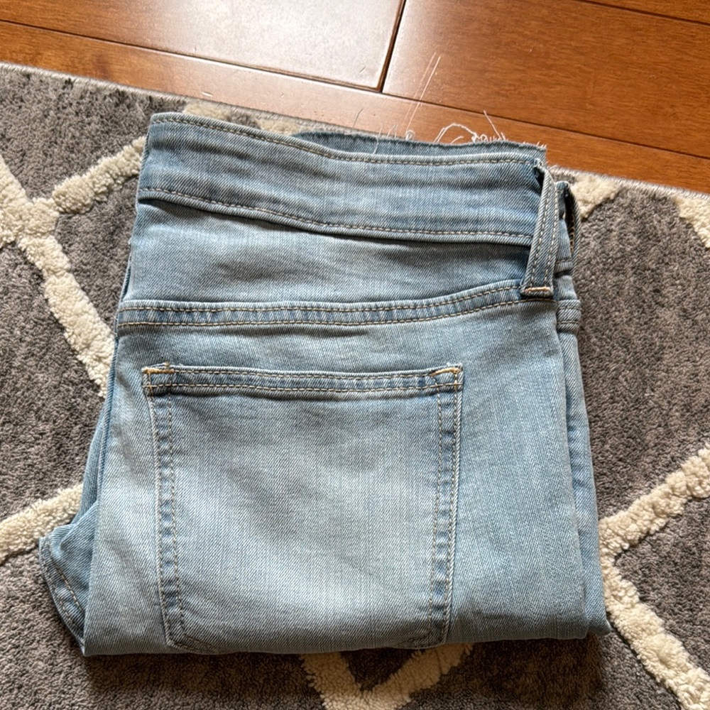 GAP light wash jean legging